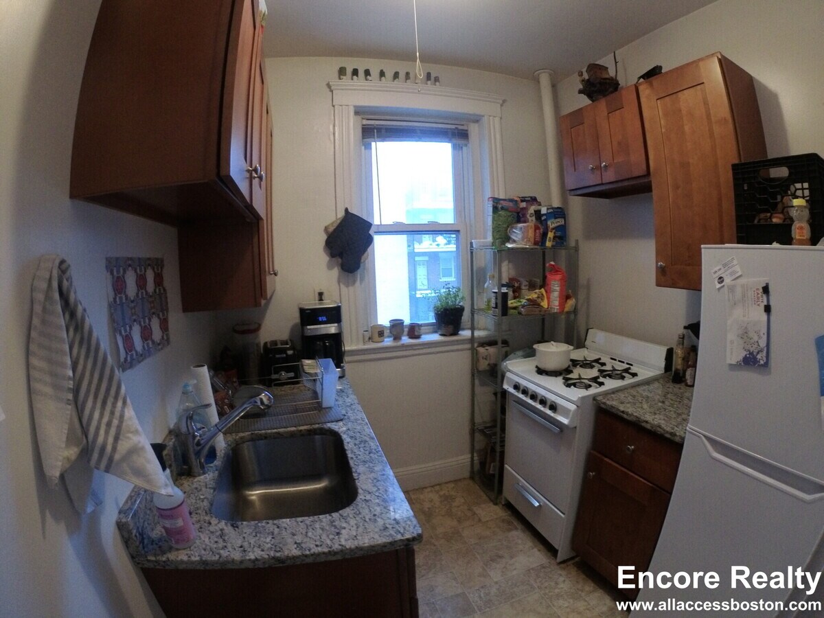 Photo - 1450 Commonwealth Ave Unidad 21