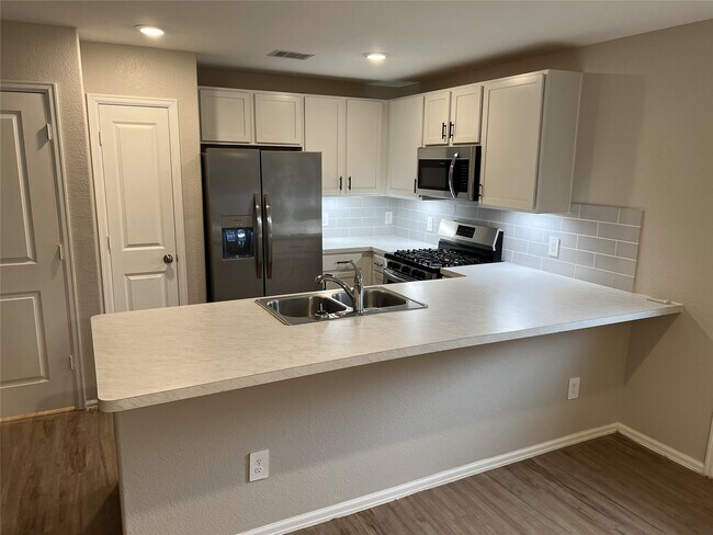 Photo - 132 Pine Bend Ct