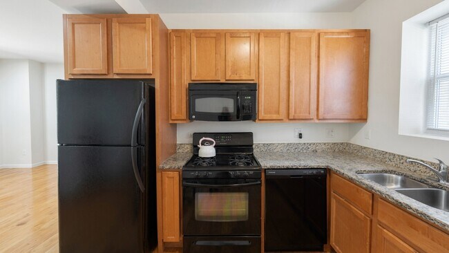 3354 W Wilson Ave Unit 2S