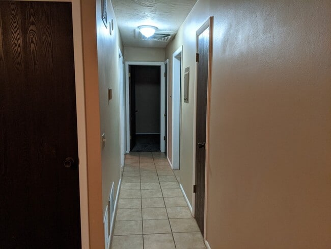 Photo - 855 E Stratford Ave Unit 855