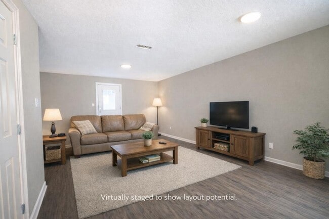 Building Photo - 1312 Jasper Ave