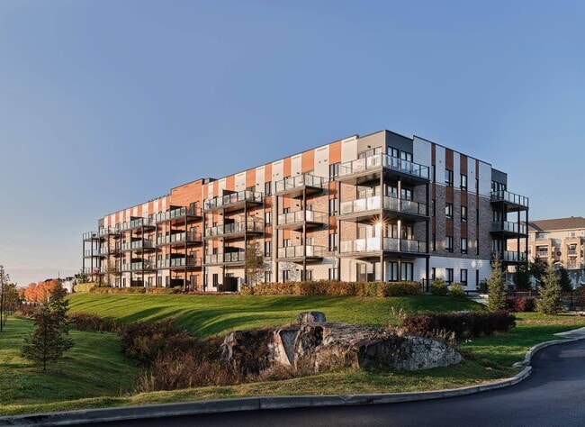 Building Photo - Kanata Lakes