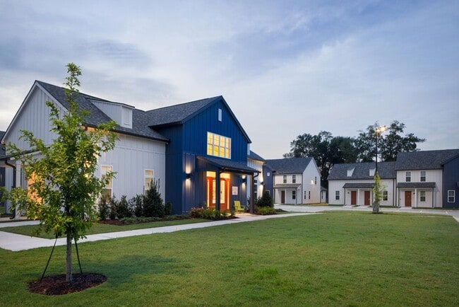 Parkway Commons