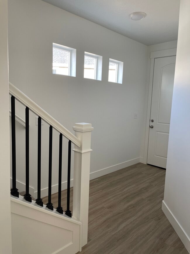 Photo - 1099 N Ledger Dr