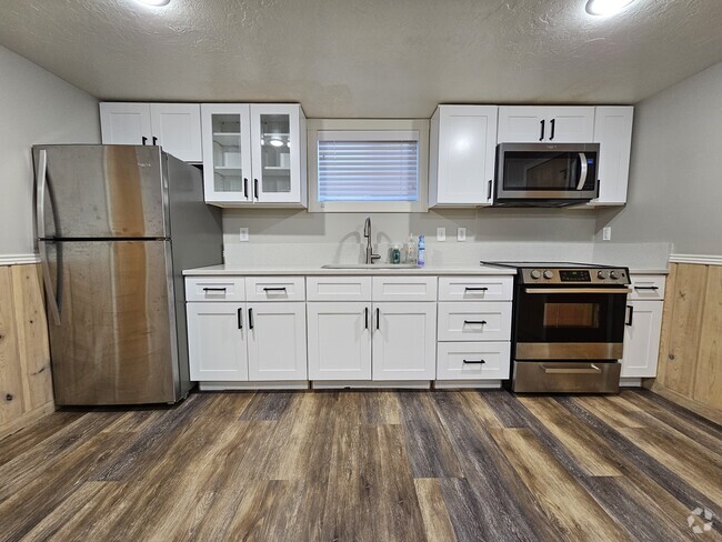 Building Photo - 4 E 1100 S Unit Basement Rental