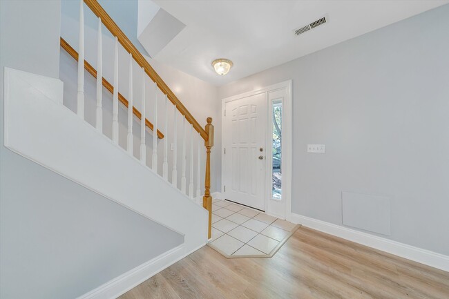 Photo - 575 Oak Tree Blvd NW