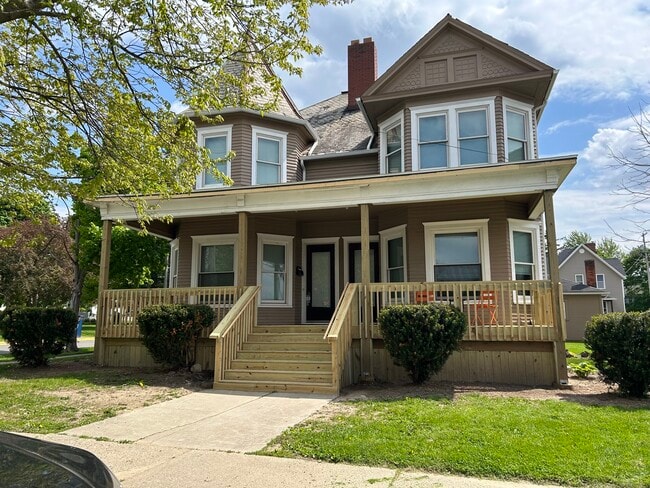 Photo - 426 E Maumee St