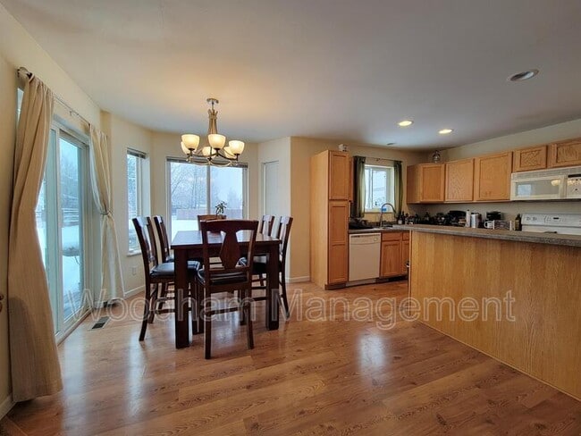 Photo - 184 Droulliard Ave