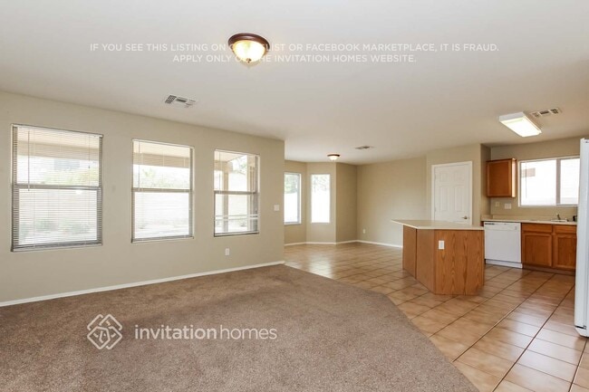 Photo - 15082 W Taylor St