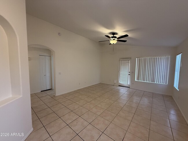 Photo - 1191 W Lark Dr