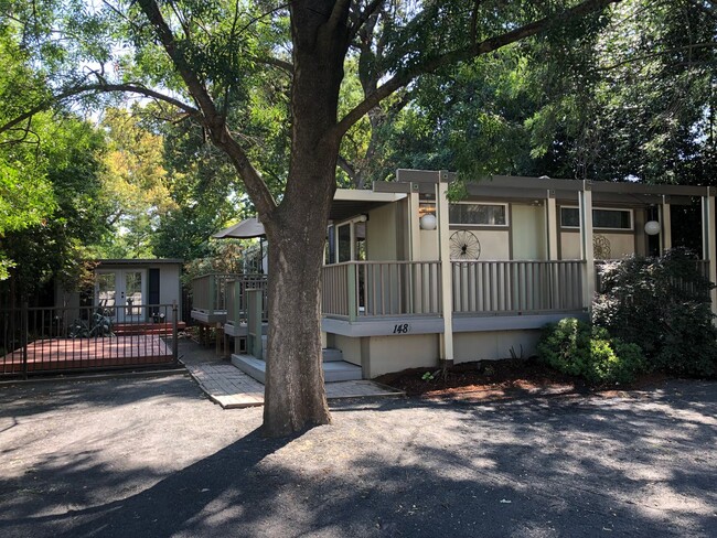 Building Photo - 148 Sequoyah Ave Unit 148 1/2 Sequoyah Ave