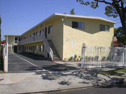Building Photo - 1002 N. Lakme Ave.