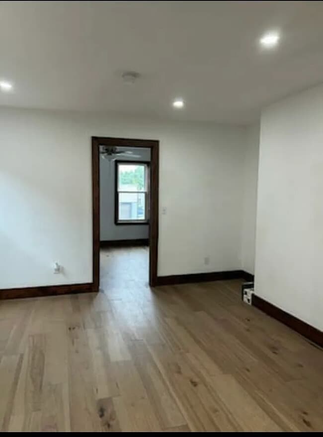 Photo - 85 Abbott Rd Unit Upper - Left