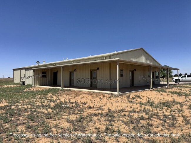 Building Photo - Unique Country Barndominium on 15.5 Acres – Shallowater, TX