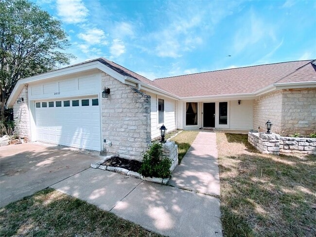 Building Photo - 21822 Tallahassee Ave