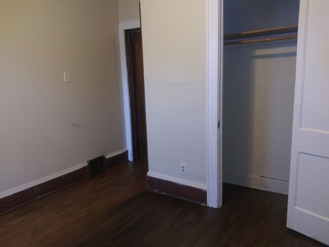 Photo - 2126-2128 N. 46th St. Unidad Lower