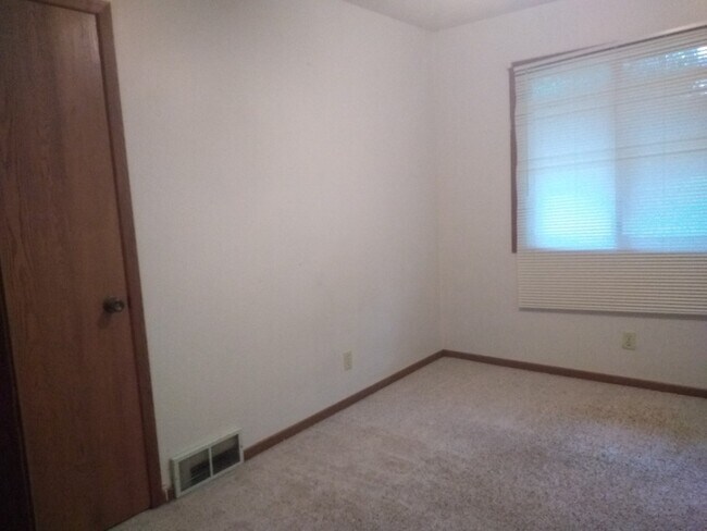 Photo - South Franklin Apartments