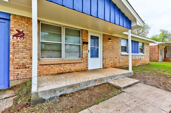 Photo - 1308 Mcdonald Dr