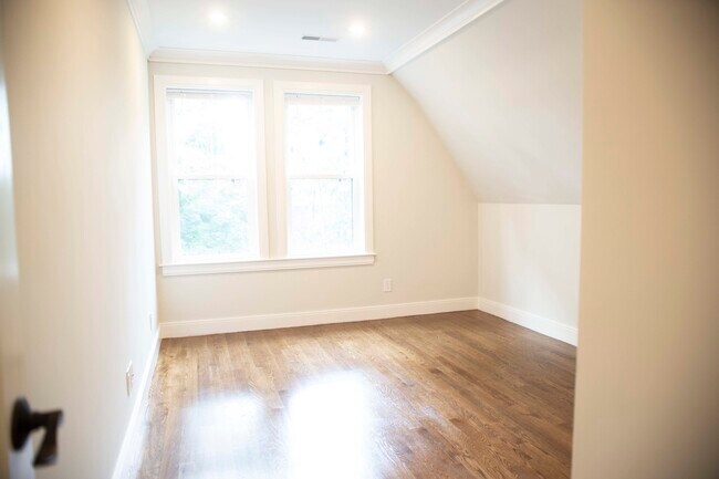 Photo - 53 Quint Ave Unit 3