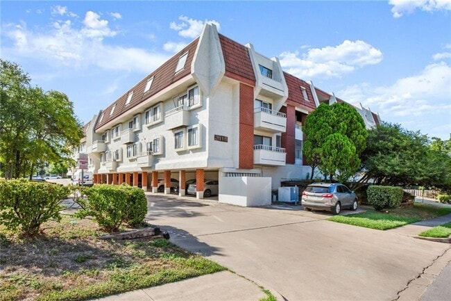 Photo - 3115 Helms St Unit 302