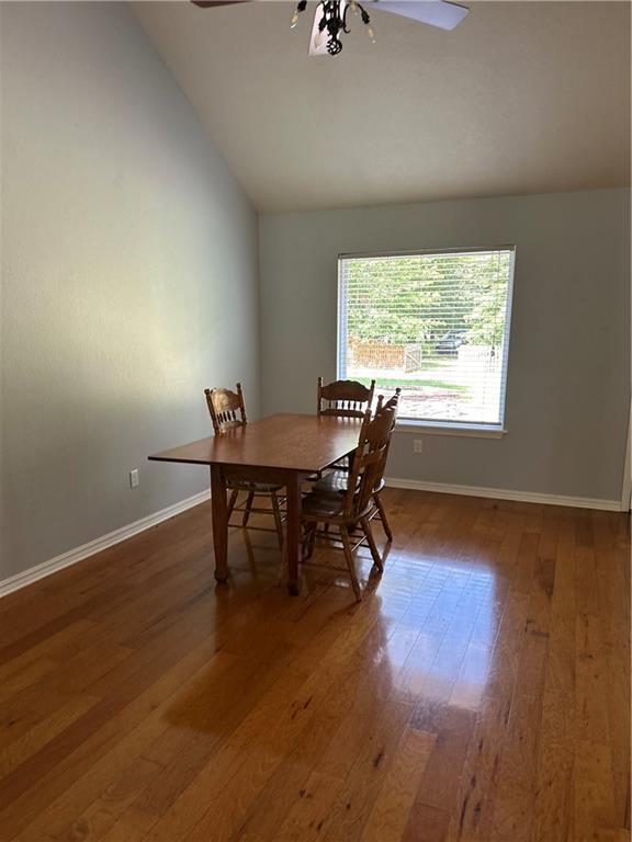 Photo - 2010 S Elm St