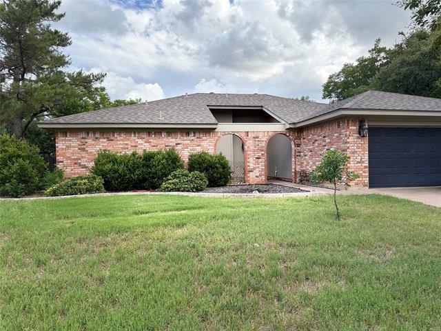Photo - 3225 Westchester Dr House