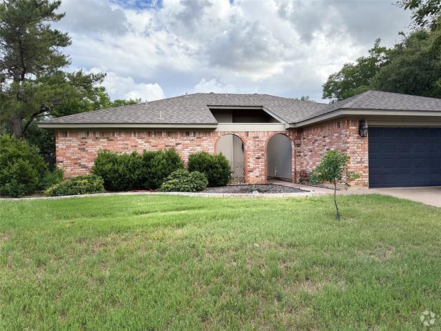 Building Photo - 3225 Westchester Dr Rental