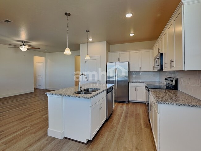 Photo - 3492 S Bartlett Ave