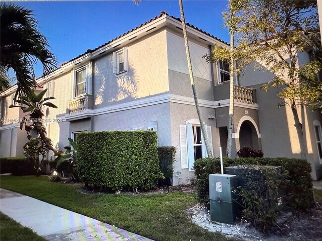 4932 SW 140th Ter