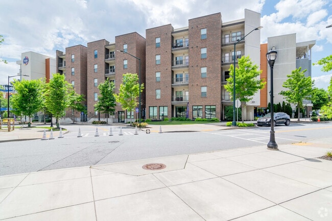 Building Photo - Yugo Atlanta Summerhill Rental