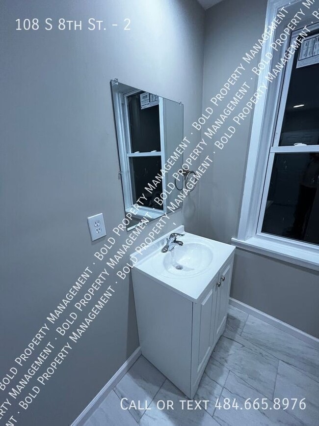 Photo - 108 S 8th St Unit 2