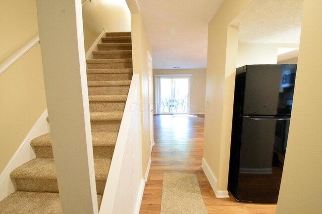 Photo - 20 King Arthur Ct Unit 20