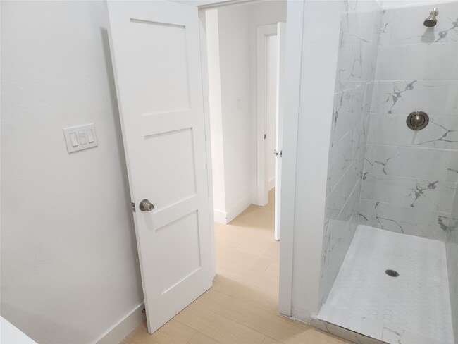 Photo - 3411 St Emanuel St