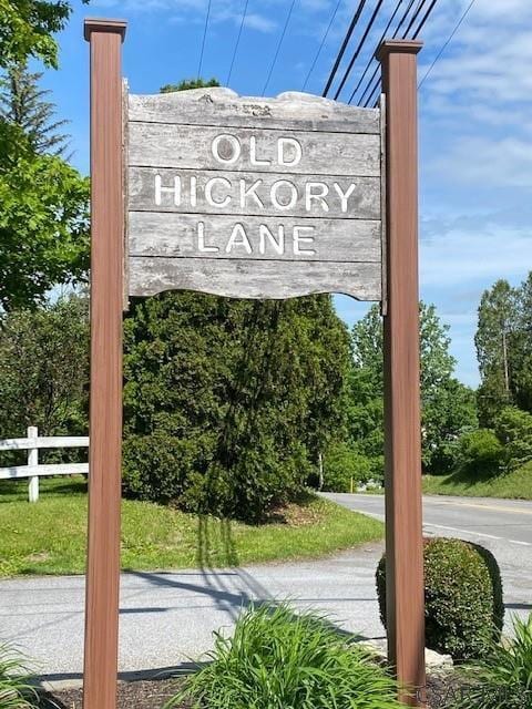 Photo - 111 Old Hickory Ln