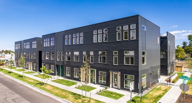 Delaware Street Townhomes - Delaware Street Townhomes