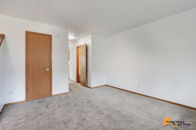 1810 E 72nd Ave Unit B