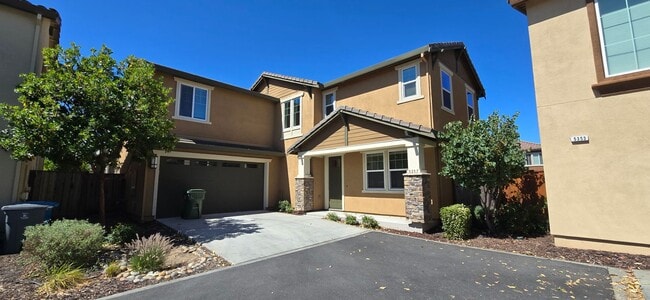 Building Photo - Located in the desirable K-Section of Rohnert Park
