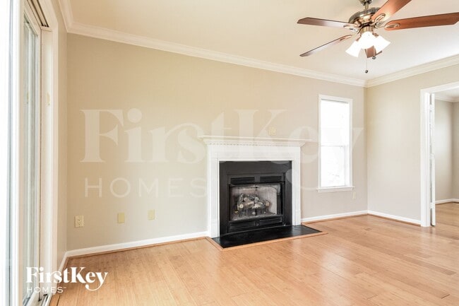 Photo - 6033 Old Plank Rd