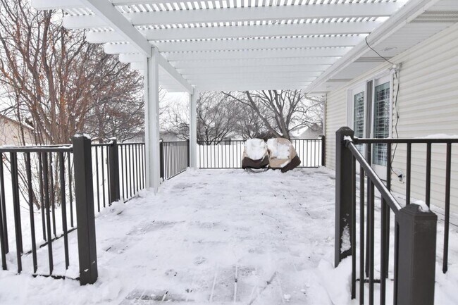 Photo - 1577 Mountain Rose Dr