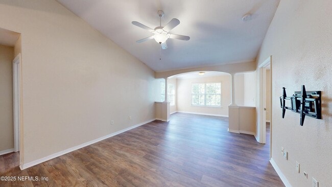 Building Photo - 7800 Point Meadows Dr Unit 436