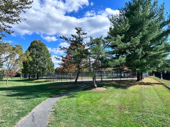 Building Photo - 15101 Callohan Ct