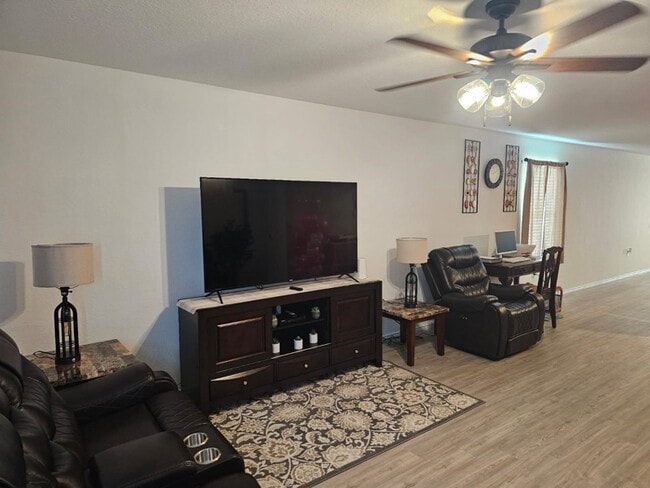 Photo - 9434 Somerset Wy