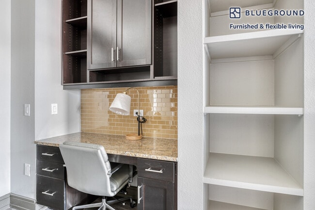 Photo - 3201 Esperanza Crossing Unidad FL5-ID178