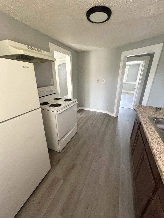 Photo - 3557 Evergreen Ave Apartments Unit 3557 Evergreen