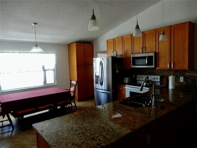 Photo - 853 2nd Ave S