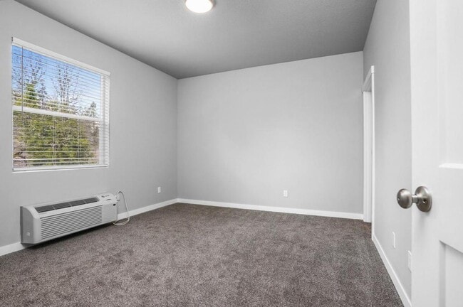 Photo - 4445 Sunnyside Rd SE