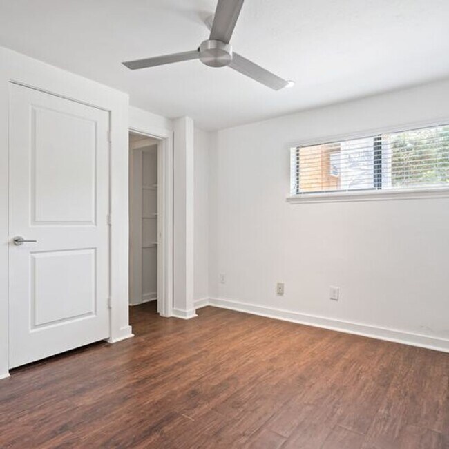 Photo - Dream Montrose - 1717 Norfolk Street