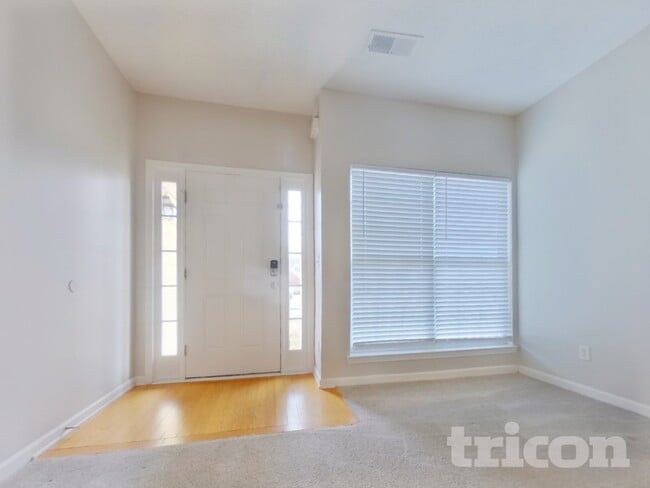 Photo - 17 Shaw Blvd