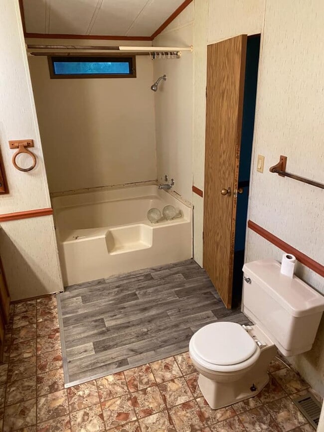 Photo - 416 Schaal Rd