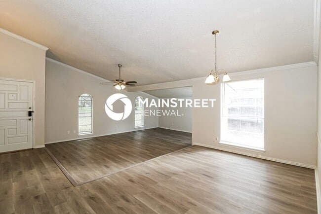 3 Bedroom Pet-Friendly Home in Lewisville, TX with Main Street Renewal